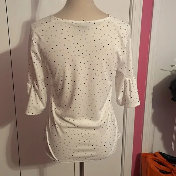 Three-quarter length Ann Taylor blouse. - Picture 2 of 5